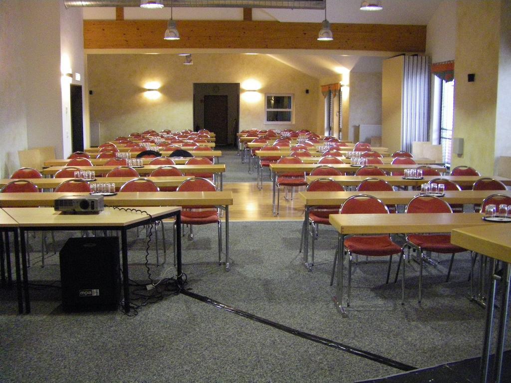 Euroville Jugend- Und Sporthotel ناومبورغ المظهر الخارجي الصورة